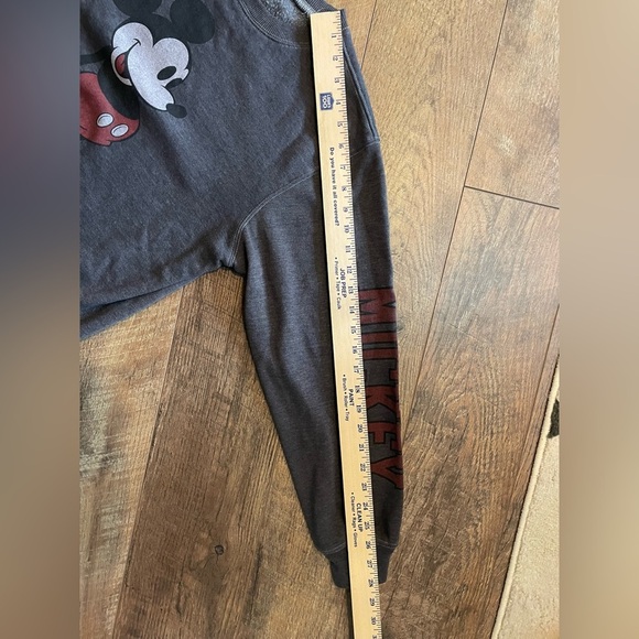 Mickey Mouse Gray Crewneck Long Sleeve Sweatershirt Women Large - Picture 5 of 7